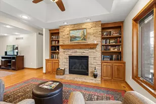 811 Sunset Dr, Mahomet, IL 61853 - Photo 9