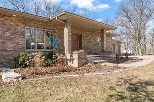 811 Sunset Dr, Mahomet, IL 61853 - Photo 49