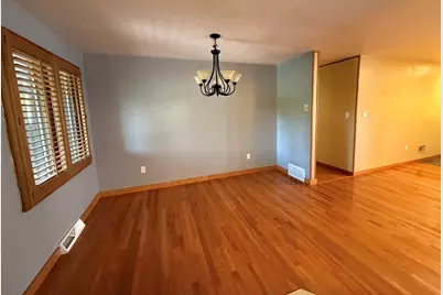 2116 14th Street, Peru, IL 61354 - Photo 9