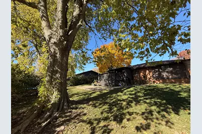 2116 14th Street, Peru, IL 61354 - Photo 3