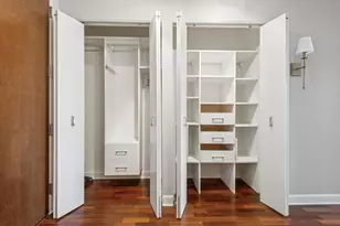 201 N Westshore Dr, Chicago, IL 60601 - Photo 13