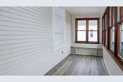 907 E Madison Street, Pontiac, IL 61764 - Photo 3