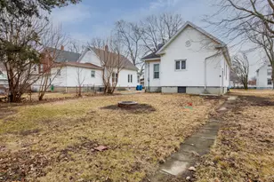 907 E Madison St, Pontiac, IL 61764 - Photo 27