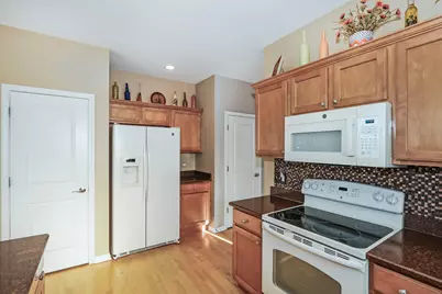 895 Eineke Boulevard, Algonquin, IL 60102 - Photo 13