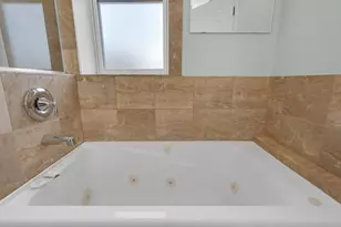 3435 W Sunnyside Ave, Chicago, IL 60625 - Photo 13