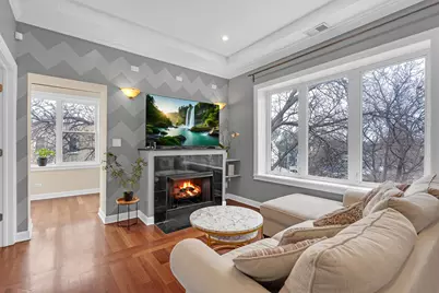 3435 W Sunnyside Avenue #3W, Chicago, IL 60625 - Photo 3