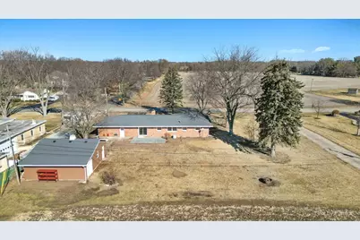 1410 Freed Road, Sycamore, IL 60178 - Photo 7