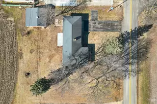 1410 Freed Rd, Sycamore, IL 60178 - Photo 11