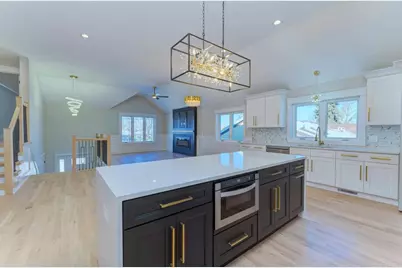 6515 W 82nd Street, Burbank, IL 60459 - Photo 17