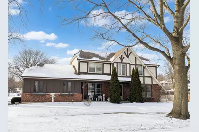 713 Dawes Street, Libertyville, IL 60048 - Photo 1