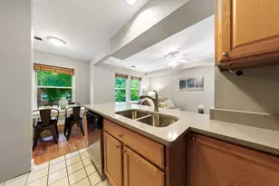 3458 N Janssen Ave, Chicago, IL 60657 - Photo 5