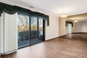 1705 Lakecliffe Dr, Wheaton, IL 60189 - Photo 5