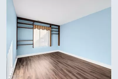 1705 Lakecliffe Drive #D, Wheaton, IL 60189 - Photo 13