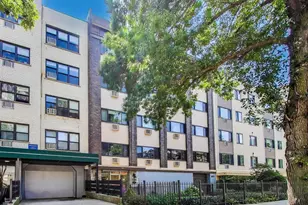 561 W Stratford Pl, Chicago, IL 60657 - Photo 3