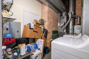 1017 W Washington Blvd, Chicago, IL 60607 - Photo 17