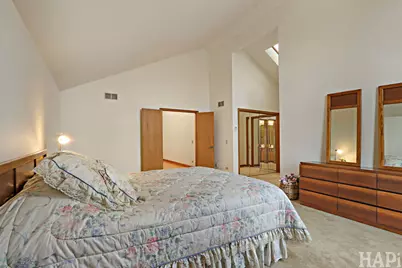 1221 Golf View Drive, Woodridge, IL 60517 - Photo 31