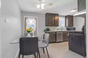 403 Arrowhead Trail, Carol Stream, IL 60188 - Photo 9