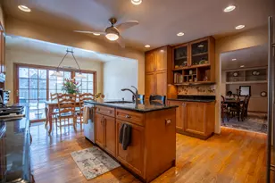 3810 Russett Ln, Northbrook, IL 60062 - Photo 3