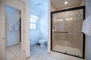 3810 Russett Ln, Northbrook, IL 60062 - Photo 9