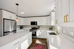 24395 Patriot Ln, Crete, IL 60417 - Photo 7