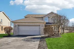 24395 Patriot Ln, Crete, IL 60417 - Photo 1