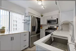 263 S Clubhouse Dr, Palatine, IL 60067 - Photo 7