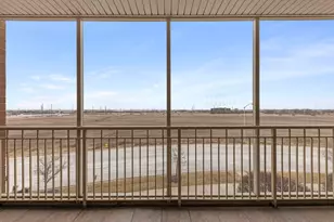 7912 Trinity Cir, Tinley Park, IL 60487 - Photo 15