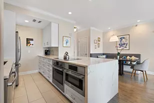 435 W Erie St, Chicago, IL 60654 - Photo 7