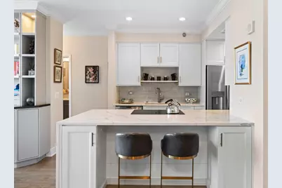 435 W Erie Street #2104, Chicago, IL 60654 - Photo 9