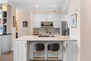 435 W Erie St, Chicago, IL 60654 - Photo 9