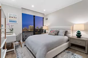 435 W Erie St, Chicago, IL 60654 - Photo 13