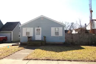 831 Douglas St, Morris, IL 60450 - Photo 1