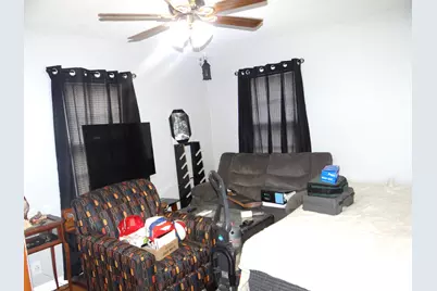 831 Douglas Street, Morris, IL 60450 - Photo 7