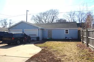 831 Douglas St, Morris, IL 60450 - Photo 11