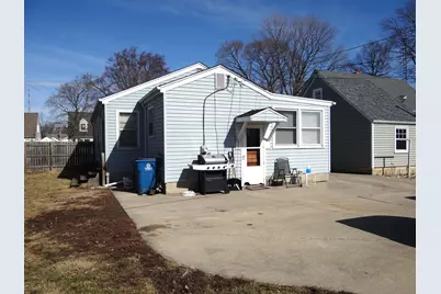 831 Douglas Street, Morris, IL 60450 - Photo 17