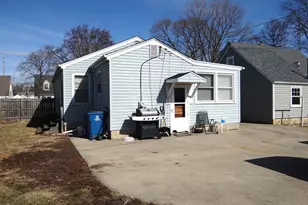 831 Douglas St, Morris, IL 60450 - Photo 17