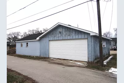 831 Douglas Street, Morris, IL 60450 - Photo 11