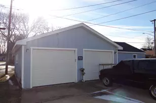 831 Douglas St, Morris, IL 60450 - Photo 11