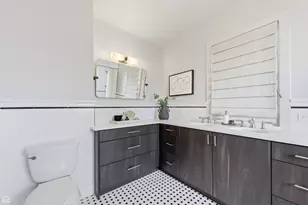 2537 N Bernard St, Chicago, IL 60647 - Photo 17