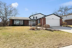 911 E Burr Oak Dr, Arlington Heights, IL 60004 - Photo 1