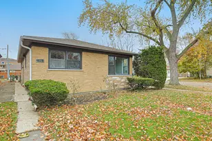 7501 E Prairie Rd, Skokie, IL 60076 - Photo 3