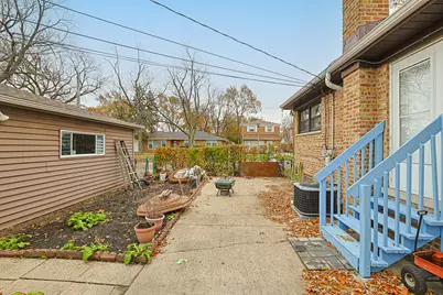 7501 East Prairie Road, Skokie, IL 60076 - Photo 35