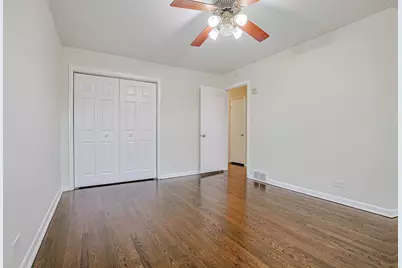 7501 East Prairie Road, Skokie, IL 60076 - Photo 21