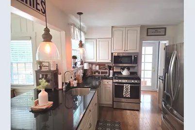907 W Hovey Avenue, Normal, IL 61761 - Photo 9