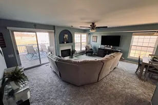 2060 Muirfield Cir, Elgin, IL 60123 - Photo 7