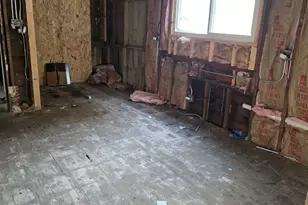 8549 S Kingston Ave, Chicago, IL 60617 - Photo 7