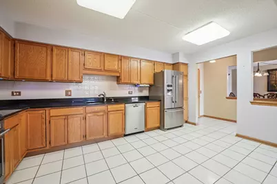 6461 W Warner Avenue #311, Chicago, IL 60634 - Photo 9