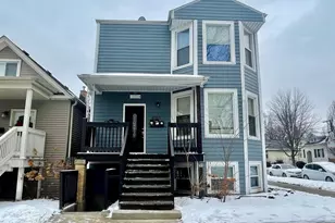 4155 W Roscoe St, Chicago, IL 60641 - Photo 1