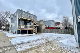 4155 W Roscoe St, Chicago, IL 60641 - Photo 3