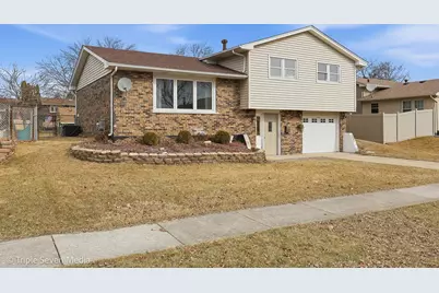 7412 160th Street, Tinley Park, IL 60477 - Photo 1